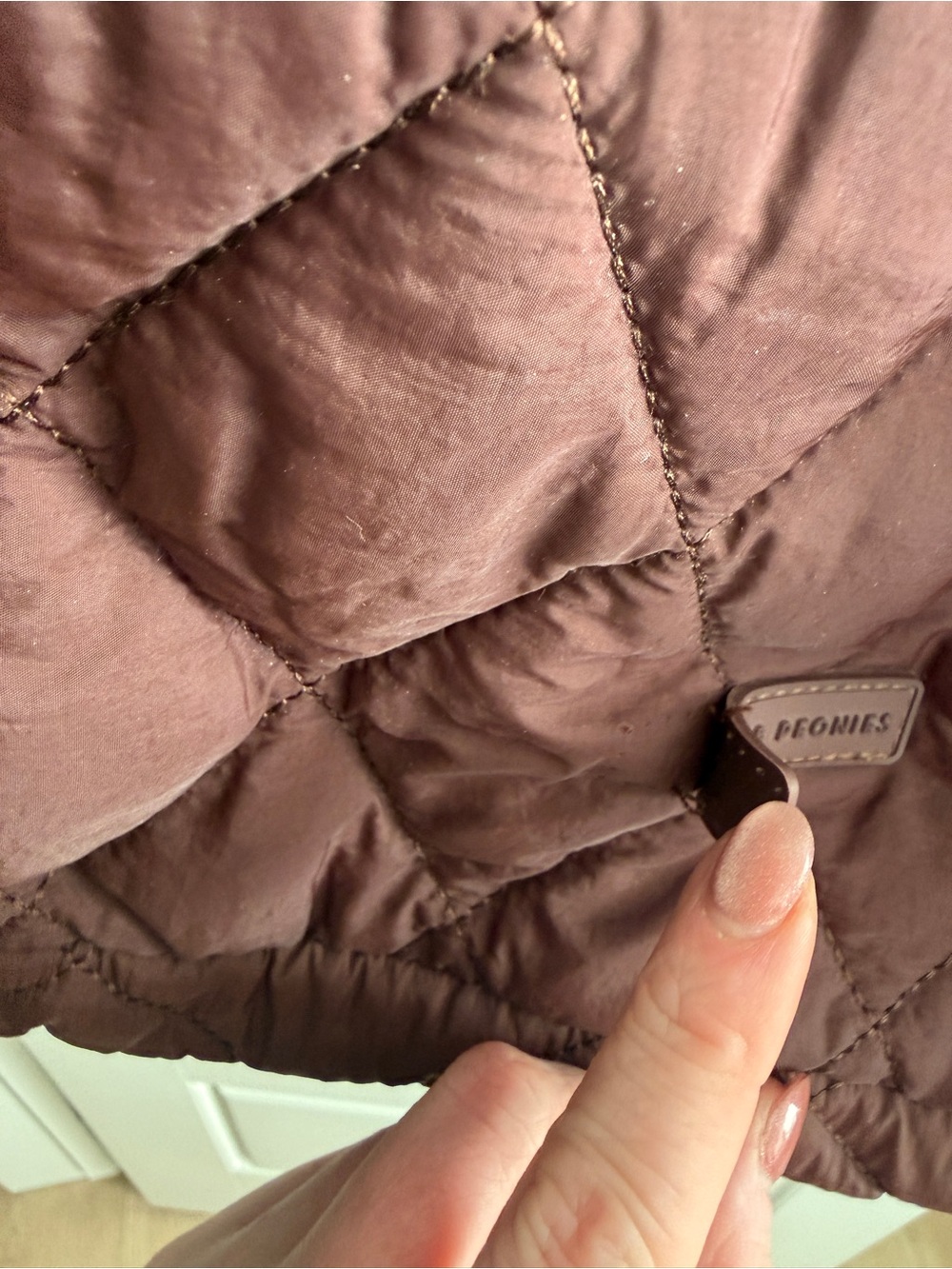 Poppy & Peonies Haul it All Quilted Shoulder Bag in Dark Brown - Picture 3 of 5